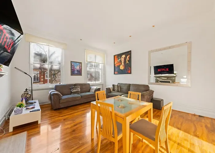 Sg, Classic Knightsbridge Loft Apartment