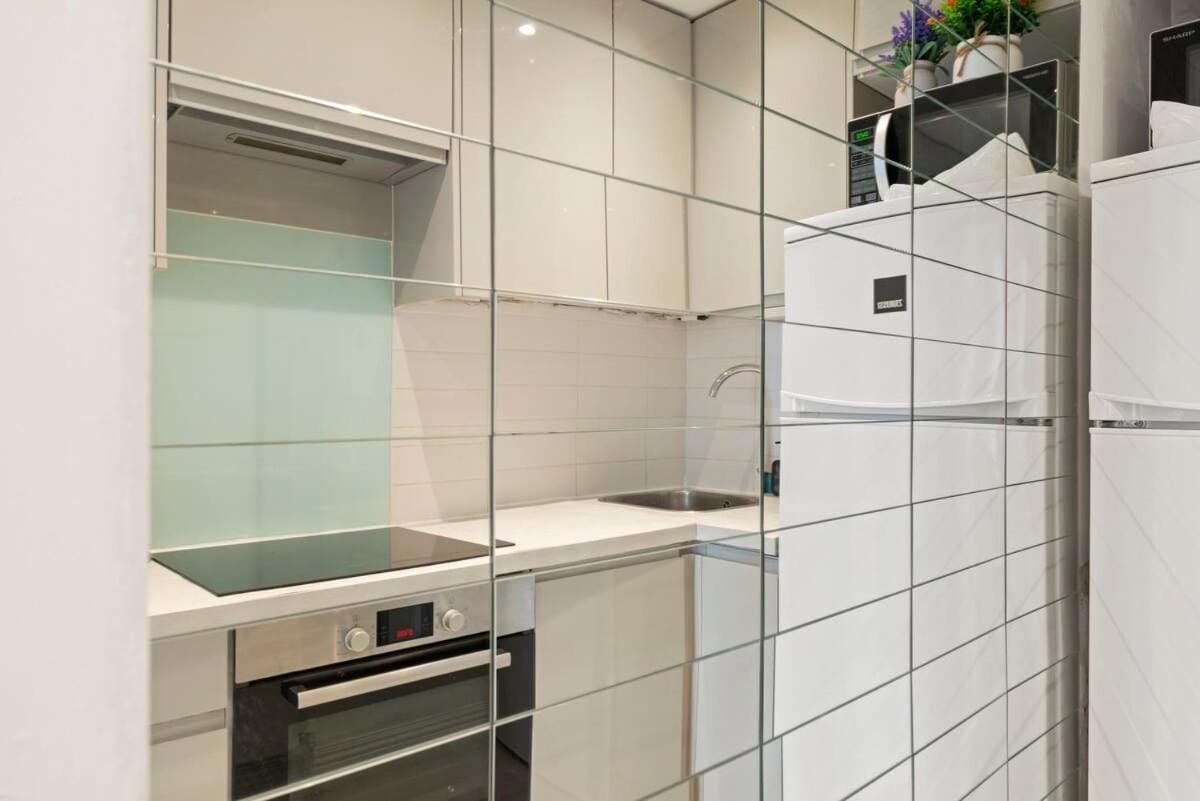 Sg, Classic Knightsbridge Loft